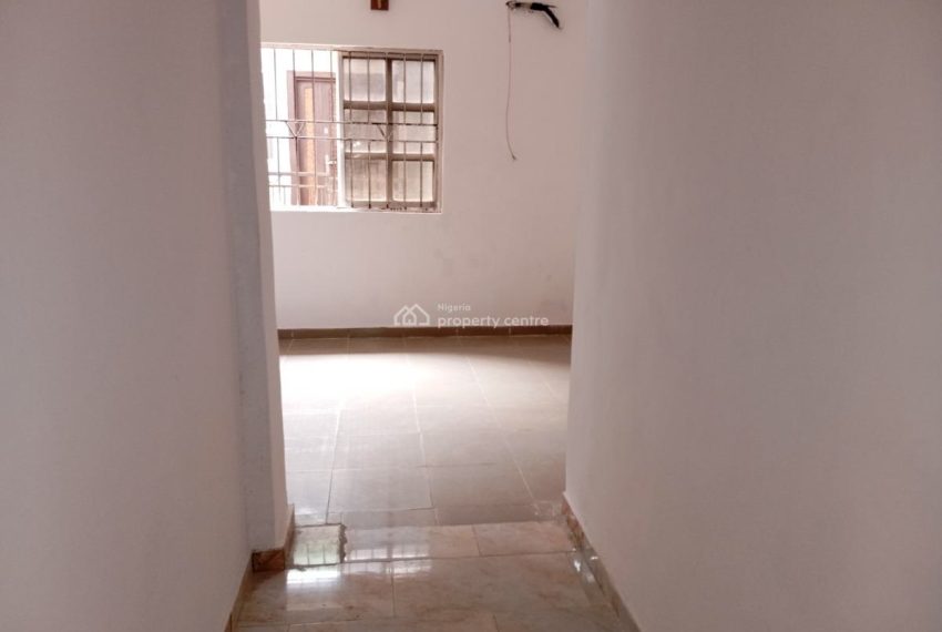 067934f6839ef0-comfy-room-self-con-self-contained-for-rent-ikota-lekki-lagos