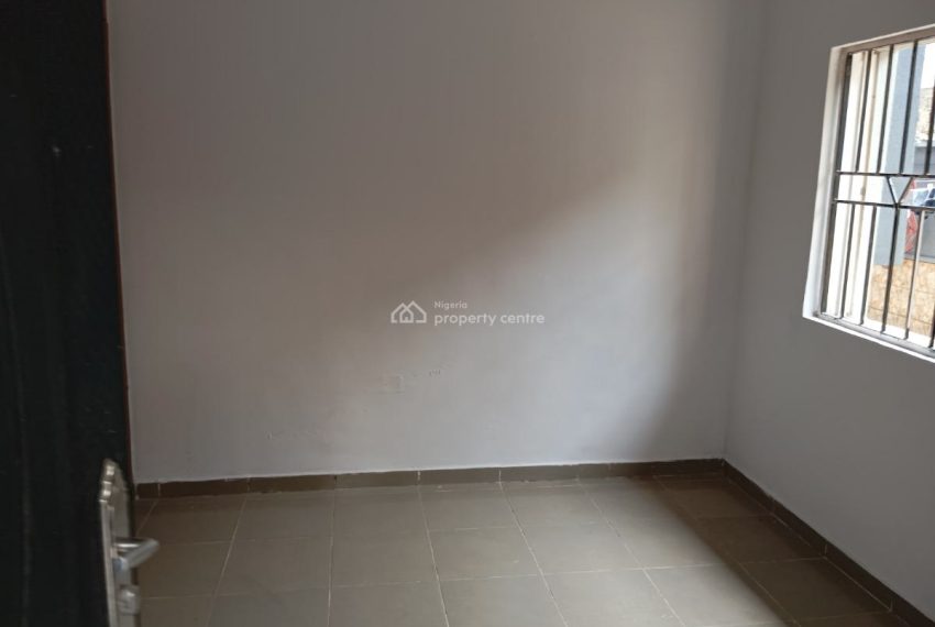 067934f69cb986-comfy-room-self-con-self-contained-for-rent-ikota-lekki-lagos