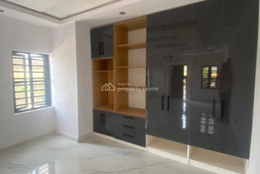 067934fa29b2cf-luxury-5-bedroom-duplex-with-bq-for-rent-ajah-lagos